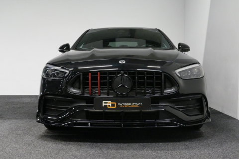 Mercedes-Benz C-Klasse 300 e AMG Line / C63S AMG Diffuser / Brabus Grille / Maxton Design Bodykit V.2 / Elektr. verstelbare voorstoelen + memory / Digital Light (Laser) / Rondomzichtcamera / Apple Carplay - Android Auto / Ambienteverlichting / 20'' LMV / Stoelverwarming / Dodeh