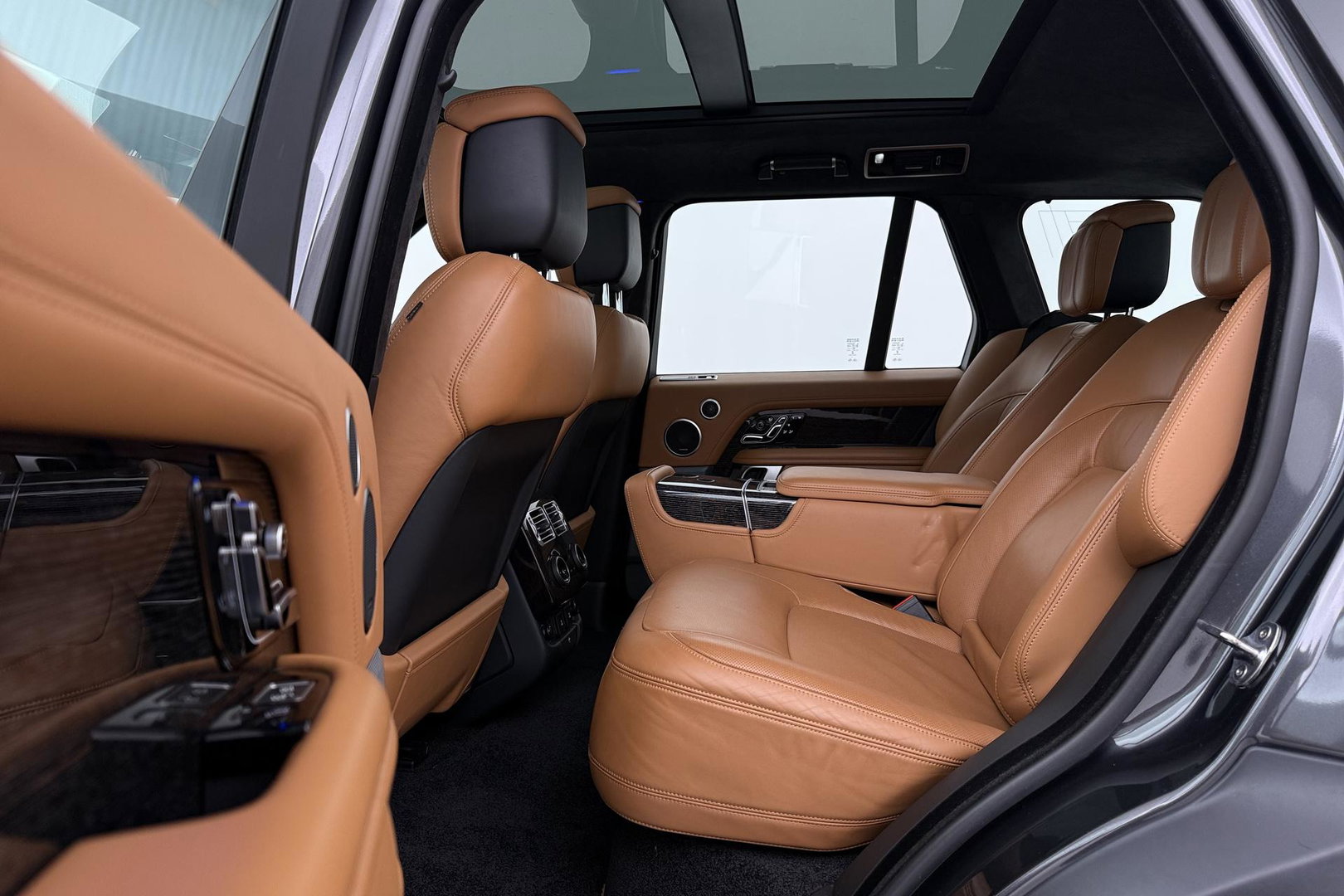 Land Rover Range Rover 2.0 P400e Autobiography | Luchtvering | Panoramadak | 360° Camera | Massage+Ventilatie | Head-Up | Trekhaak