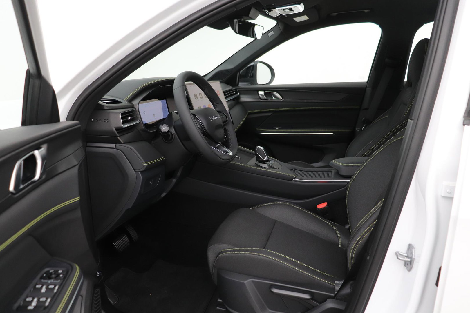 Lynk & Co 01 Lynk&co 1.5 Core | ACC | Camera | Carplay | 19 inch | LED | Draadloos opladen