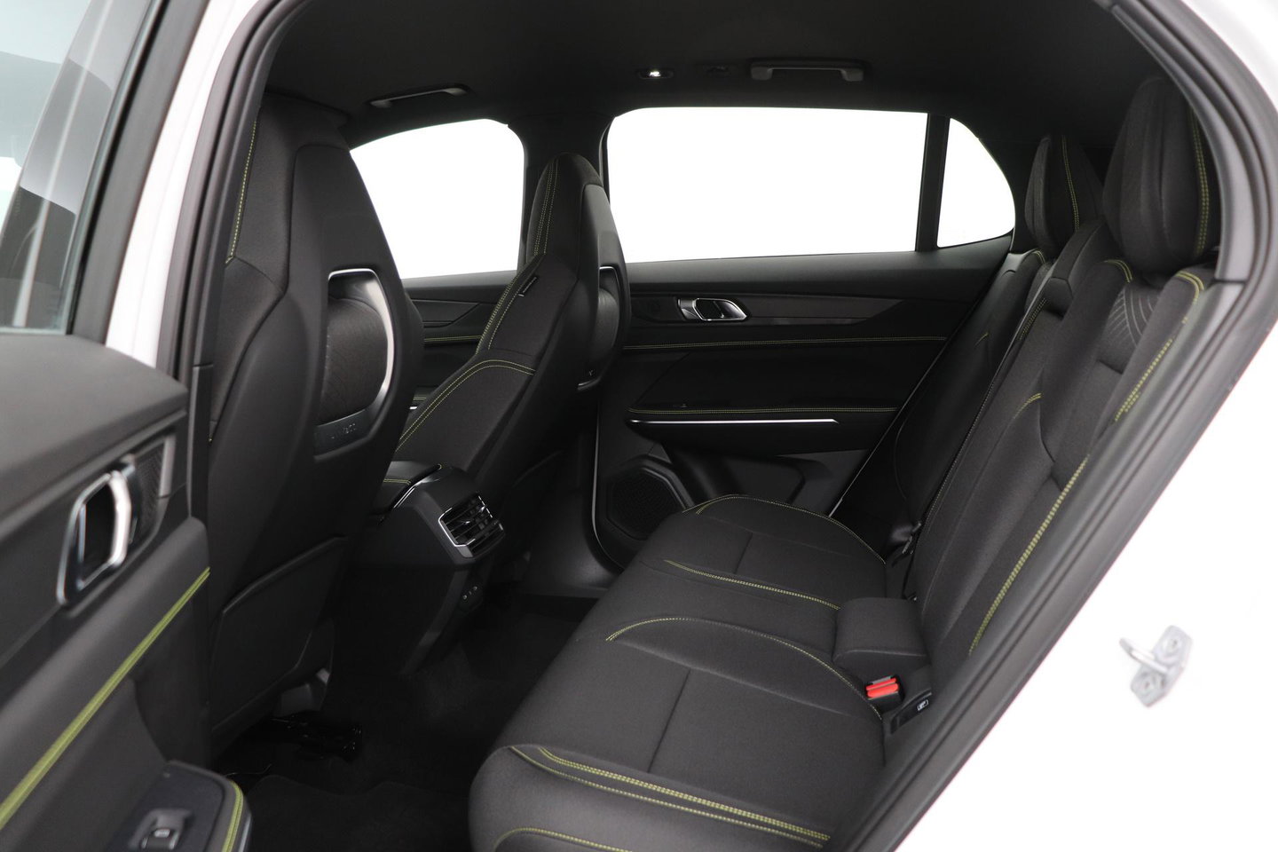 Lynk & Co 01 Lynk&co 1.5 Core | ACC | Camera | Carplay | 19 inch | LED | Draadloos opladen