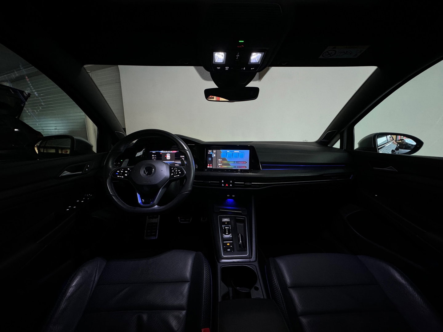 Volkswagen Golf 2.0 TSI R 4Motion Pano|Harman Kardon|Memory|Volleder