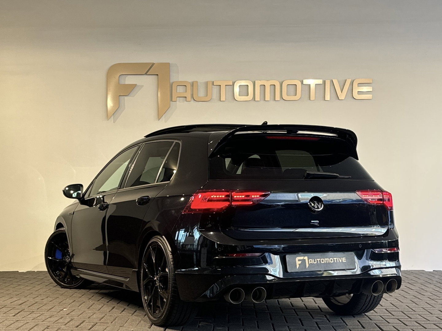 Volkswagen Golf 2.0 TSI R 4Motion Pano|Harman Kardon|Memory|Volleder