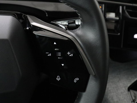 Peugeot E-3008 Allure Avantage 210 73 kWh | SOH % | Camera | Navigatie | LED | Apple Carplay |