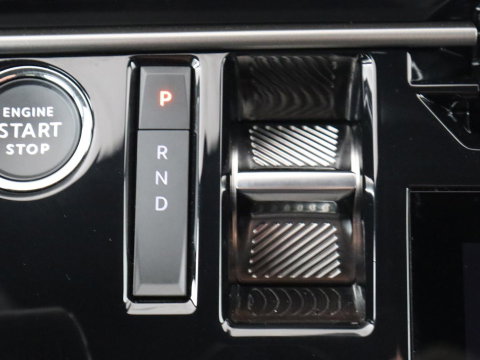 Peugeot E-3008 Allure Avantage 210 73 kWh | SOH % | Camera | Navigatie | LED | Apple Carplay |