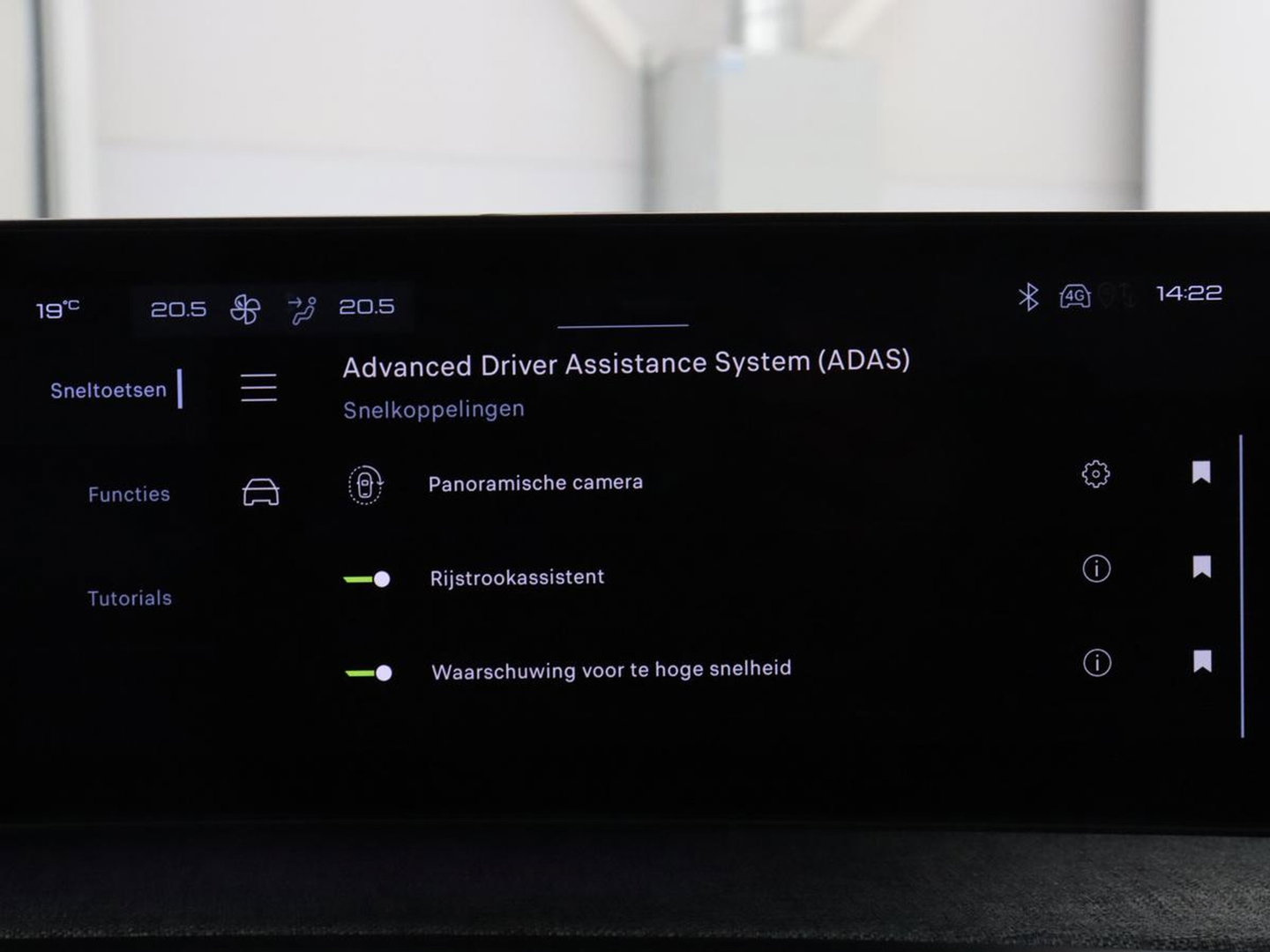 Peugeot E-3008 Allure Avantage 210 73 kWh | SOH % | Camera | Navigatie | LED | Apple Carplay |
