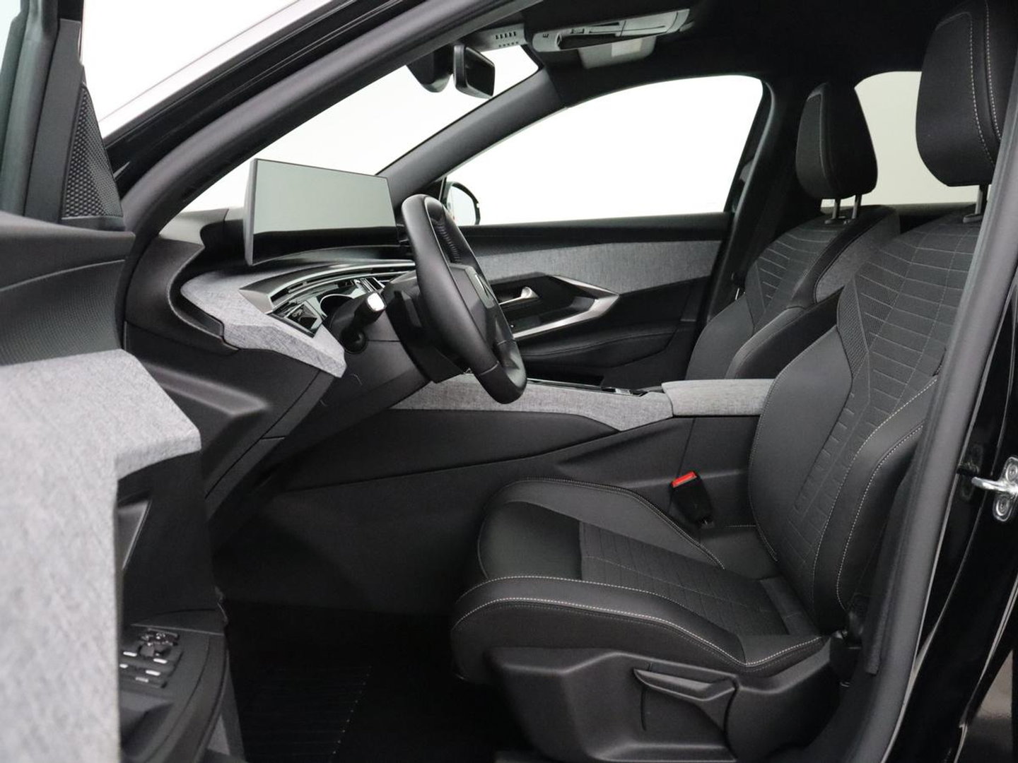 Peugeot E-3008 Allure Avantage 210 73 kWh | SOH % | Camera | Navigatie | LED | Apple Carplay |