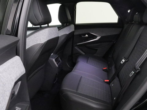 Peugeot E-3008 Allure Avantage 210 73 kWh | SOH % | Camera | Navigatie | LED | Apple Carplay |