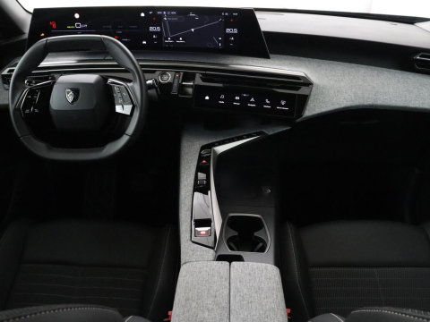 Peugeot E-3008 Allure Avantage 210 73 kWh | SOH % | Camera | Navigatie | LED | Apple Carplay |
