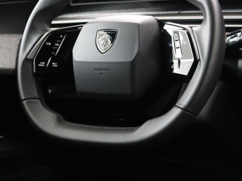 Peugeot E-3008 Allure Avantage 210 73 kWh | SOH % | Camera | Navigatie | LED | Apple Carplay |
