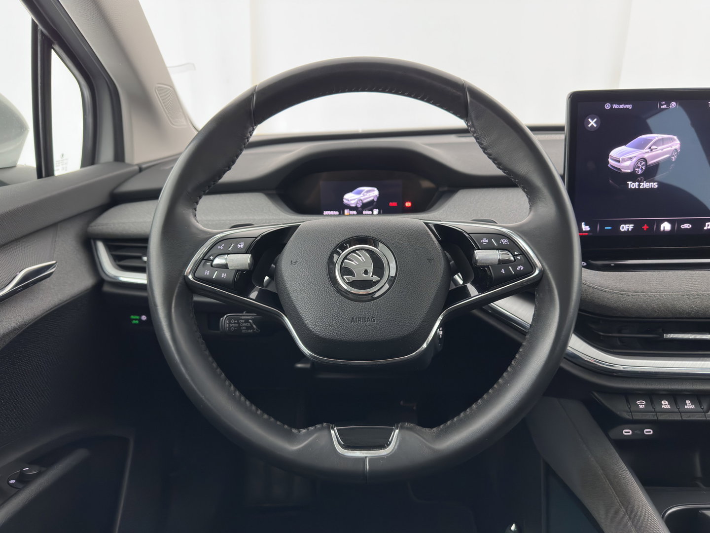 Škoda Enyaq iV 80 (INCL-BTW) *AUT | LEATHER-FABRIC | FULL-LED | DIGI-COCKPIT | CAMERA | KEYLESS | NAVI-FULLMAP | AMBIENTLIGHT | ECC | HEATED-COMFORTSEATS | DAB+ | PDC | CRUISE | CARPLAY | 17"ALU*