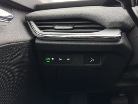 Škoda Enyaq iV 80 (INCL-BTW) *AUT | LEATHER-FABRIC | FULL-LED | DIGI-COCKPIT | CAMERA | KEYLESS | NAVI-FULLMAP | AMBIENTLIGHT | ECC | HEATED-COMFORTSEATS | DAB+ | PDC | CRUISE | CARPLAY | 17"ALU*