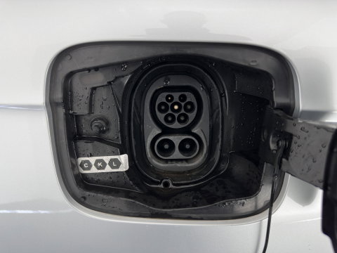 Škoda Enyaq iV 80 (INCL-BTW) *AUT | LEATHER-FABRIC | FULL-LED | DIGI-COCKPIT | CAMERA | KEYLESS | NAVI-FULLMAP | AMBIENTLIGHT | ECC | HEATED-COMFORTSEATS | DAB+ | PDC | CRUISE | CARPLAY | 17"ALU*