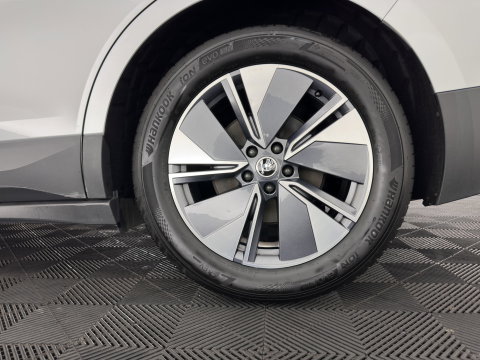 Škoda Enyaq iV 80 (INCL-BTW) *AUT | LEATHER-FABRIC | FULL-LED | DIGI-COCKPIT | CAMERA | KEYLESS | NAVI-FULLMAP | AMBIENTLIGHT | ECC | HEATED-COMFORTSEATS | DAB+ | PDC | CRUISE | CARPLAY | 17"ALU*