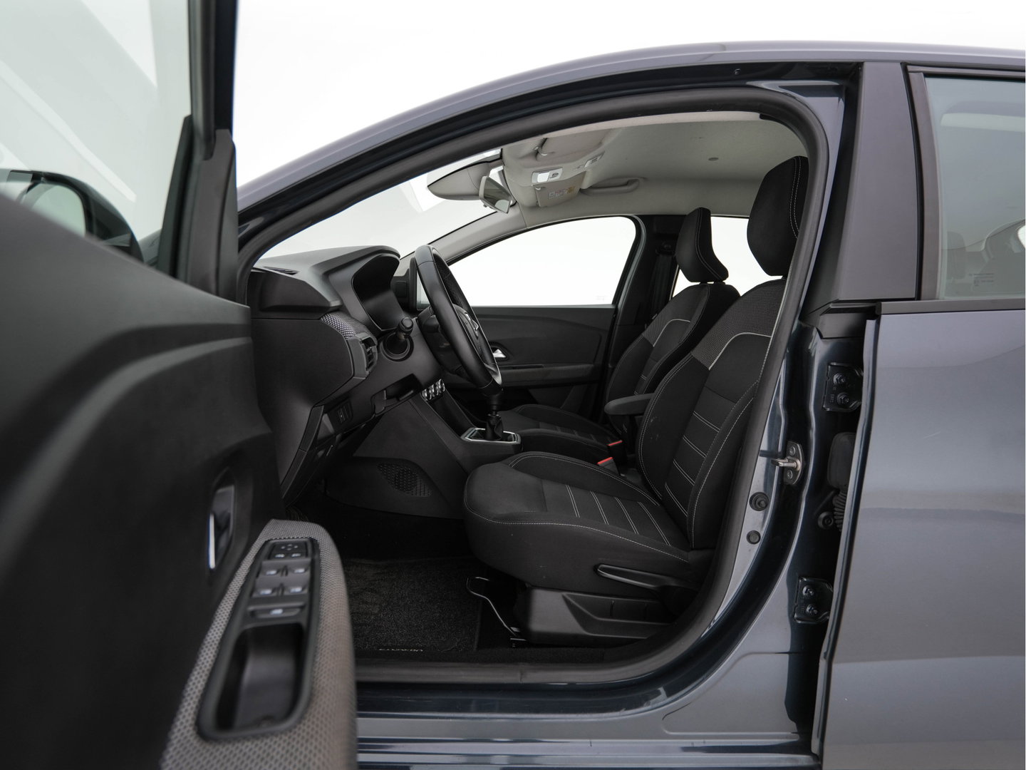 Dacia SANDERO Stepway 1.0 TCe 100 Bi-Fuel Comfort (INCL-BTW) *FULL-LED | NAVI-FULLMAP | BLINDSPOT | HEATED-COMFORTSEATS | CAMERA | KEYLESS | DAB | ECC | PDC | CRUISE | TOWBAR *