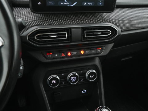 Dacia SANDERO Stepway 1.0 TCe 100 Bi-Fuel Comfort (INCL-BTW) *FULL-LED | NAVI-FULLMAP | BLINDSPOT | HEATED-COMFORTSEATS | CAMERA | KEYLESS | DAB | ECC | PDC | CRUISE | TOWBAR *