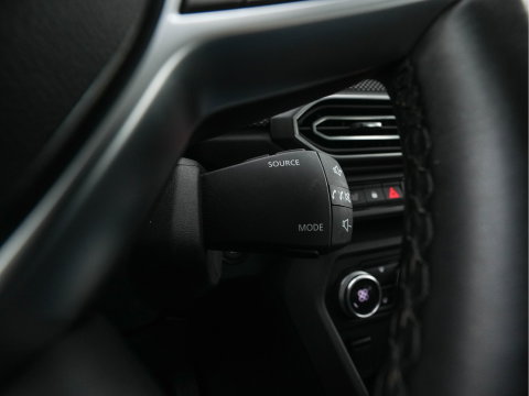 Dacia SANDERO Stepway 1.0 TCe 100 Bi-Fuel Comfort (INCL-BTW) *FULL-LED | NAVI-FULLMAP | BLINDSPOT | HEATED-COMFORTSEATS | CAMERA | KEYLESS | DAB | ECC | PDC | CRUISE | TOWBAR *
