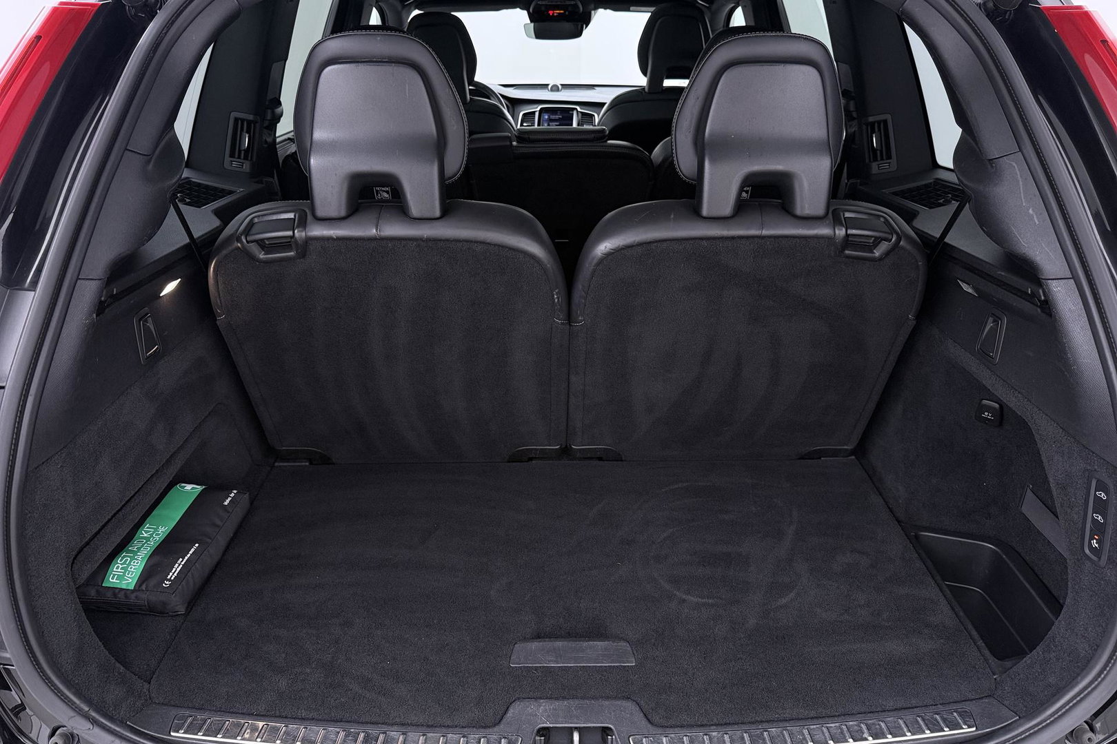 Volvo XC90 T8 Inscription | Bowers&Wilkins | Luchtvering | Panoramadak | 360° Camera | Head-Up | BLIS | Stoelventilatie
