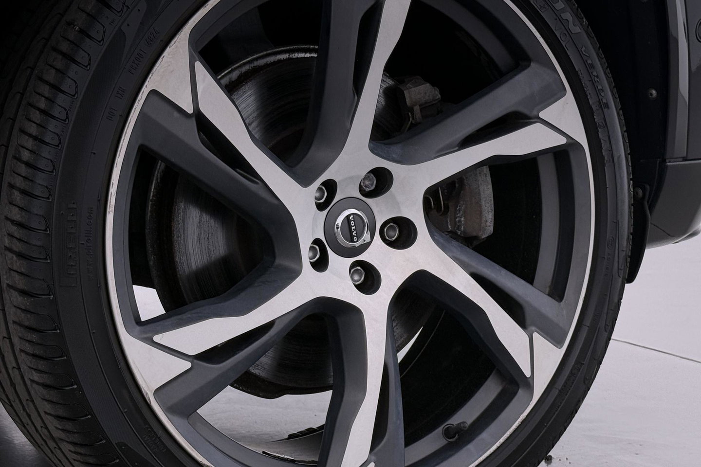 Volvo XC90 T8 Inscription | Bowers&Wilkins | Luchtvering | Panoramadak | 360° Camera | Head-Up | BLIS | Stoelventilatie