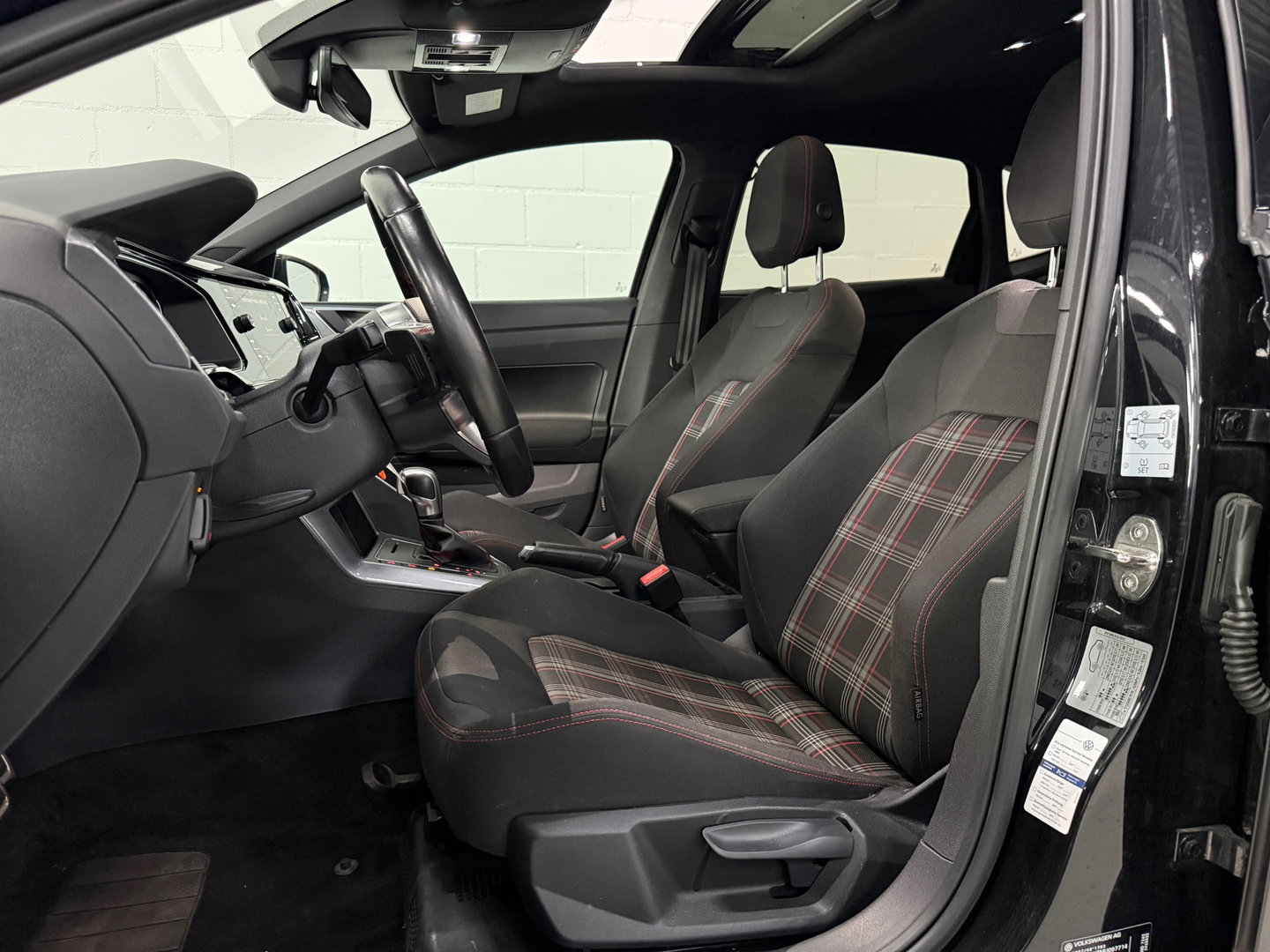 Volkswagen Polo 2.0 TSI GTI*Bomvol*Pano*Stoelverwarming*Blindspot*