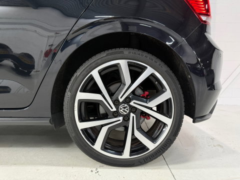 Volkswagen Polo 2.0 TSI GTI*Bomvol*Pano*Stoelverwarming*Blindspot*