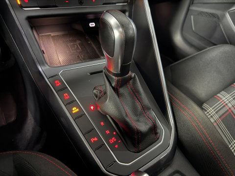 Volkswagen Polo 2.0 TSI GTI*Bomvol*Pano*Stoelverwarming*Blindspot*