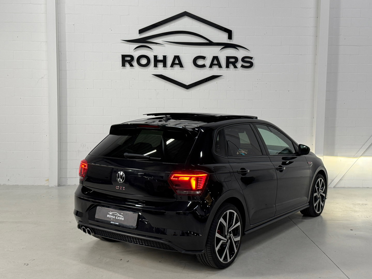 Volkswagen Polo 2.0 TSI GTI*Bomvol*Pano*Stoelverwarming*Blindspot*