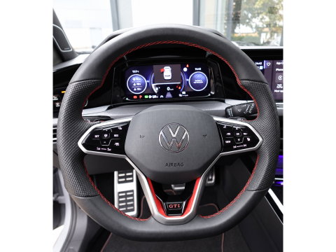 Volkswagen Golf 2.0 TSI GTI PANO HARMAN HUD VOL