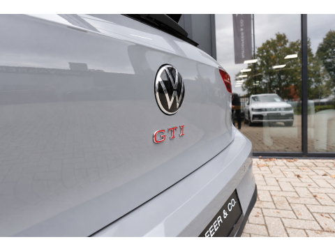 Volkswagen Golf 2.0 TSI GTI PANO HARMAN HUD VOL