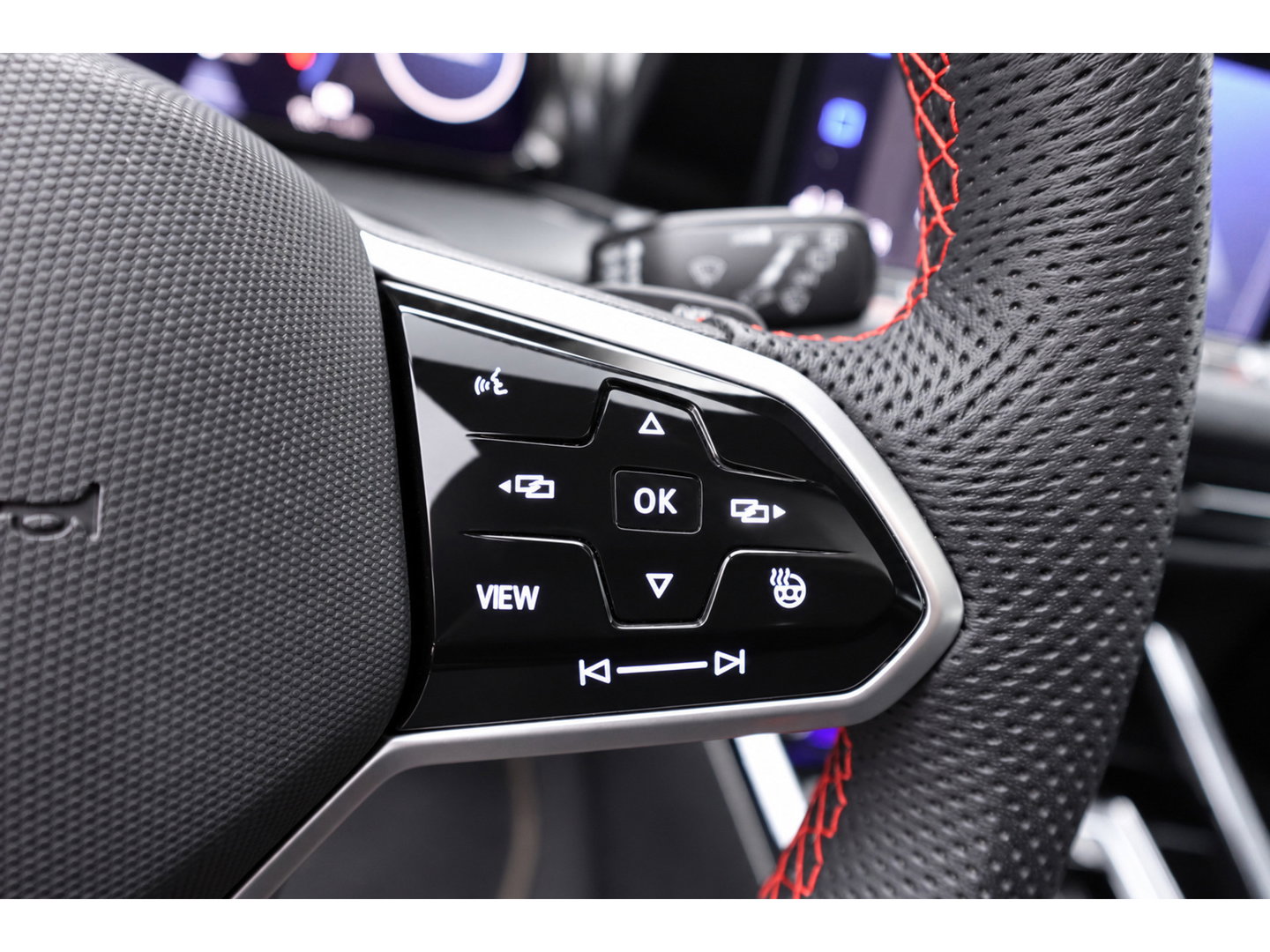 Volkswagen Golf 2.0 TSI GTI PANO HARMAN HUD VOL