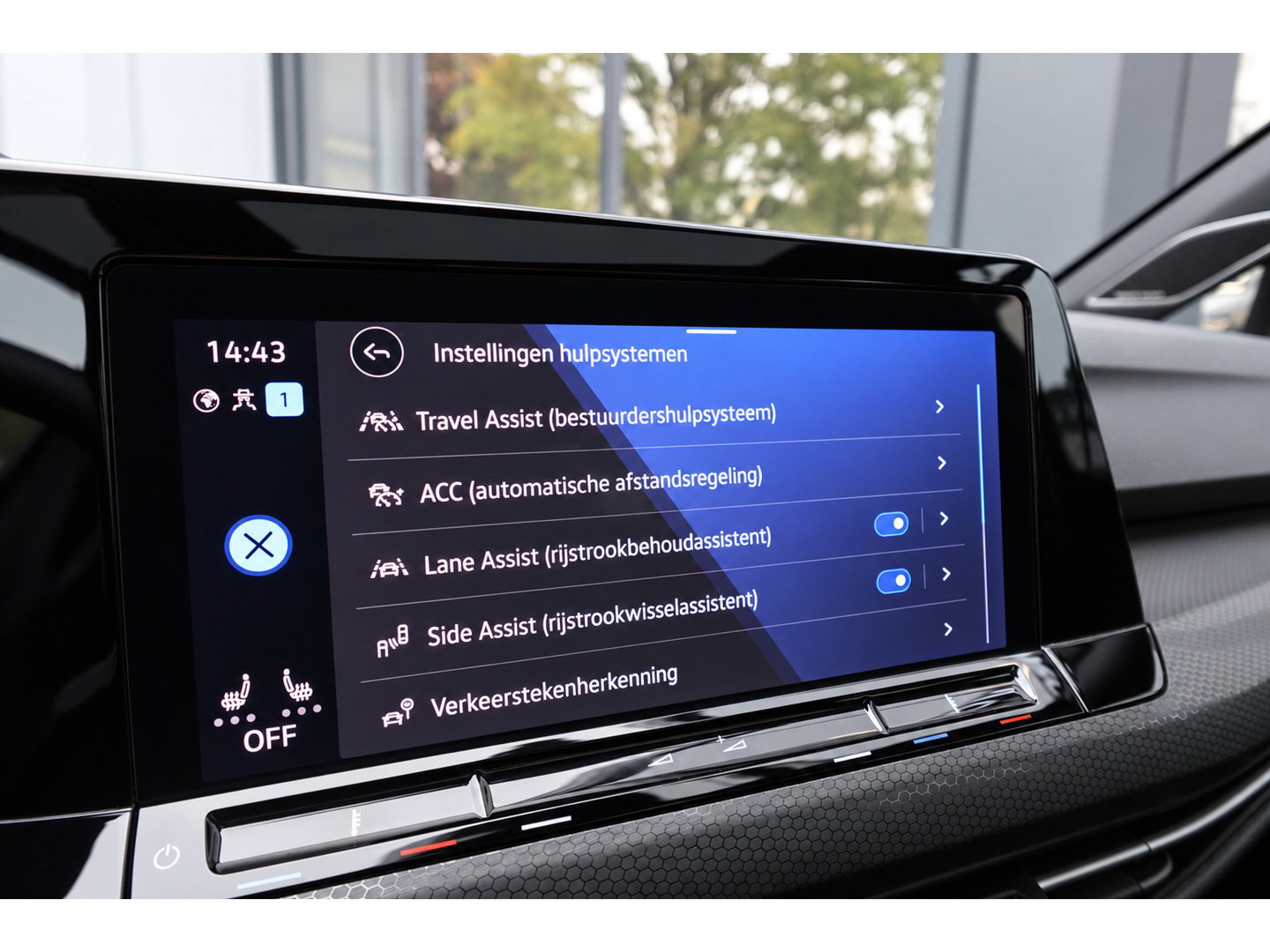 Volkswagen Golf 2.0 TSI GTI PANO HARMAN HUD VOL