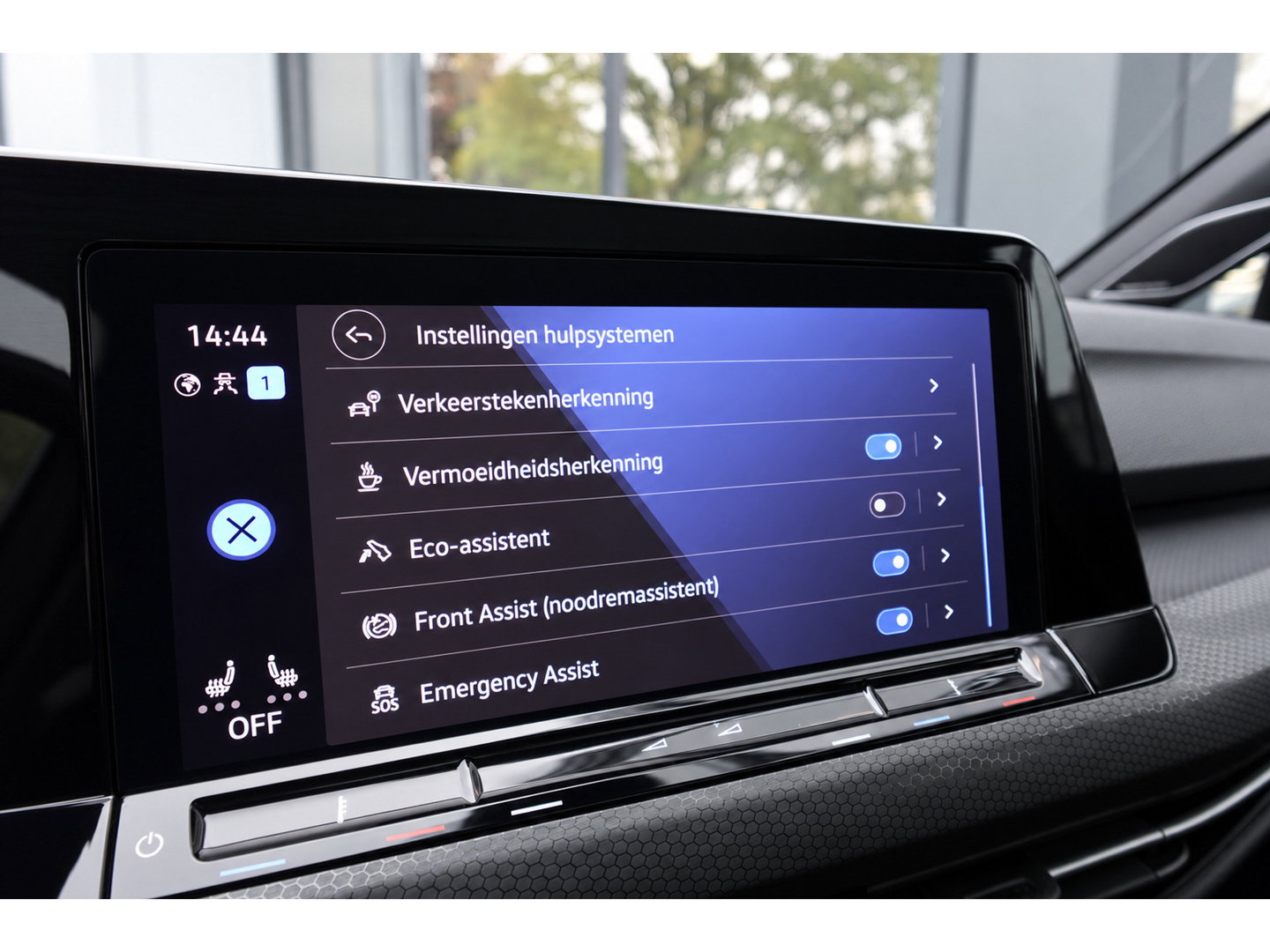 Volkswagen Golf 2.0 TSI GTI PANO HARMAN HUD VOL
