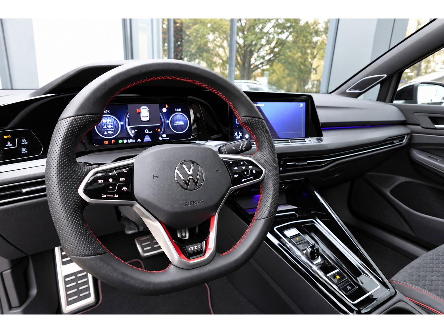 Volkswagen Golf 2.0 TSI GTI PANO HARMAN HUD VOL