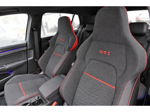 Volkswagen Golf 2.0 TSI GTI PANO HARMAN HUD VOL