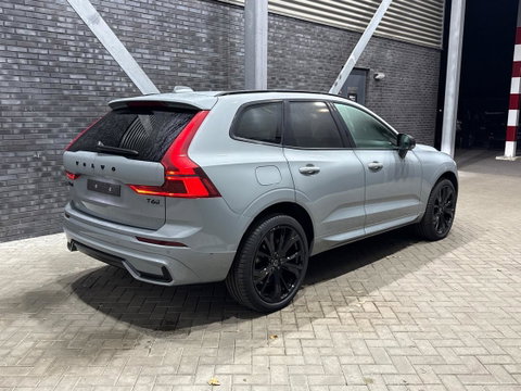 Volvo XC60 T8 Plus Black Edition | Harman/Kardon | Pilot Assist | Panoramadak | 360° Camera | Head-Up | Stoel+Stuurverwarming | 21 Inch