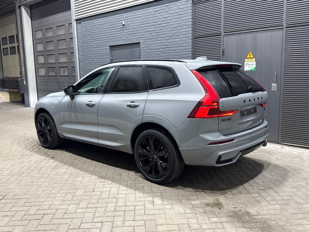 Volvo XC60 T8 Plus Black Edition | Harman/Kardon | Pilot Assist | Panoramadak | 360° Camera | Head-Up | Stoel+Stuurverwarming | 21 Inch