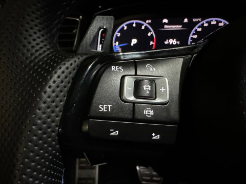 Volkswagen T-Roc 2.0 TSI 4Motion R Pano|Akra|Beats|Volleder