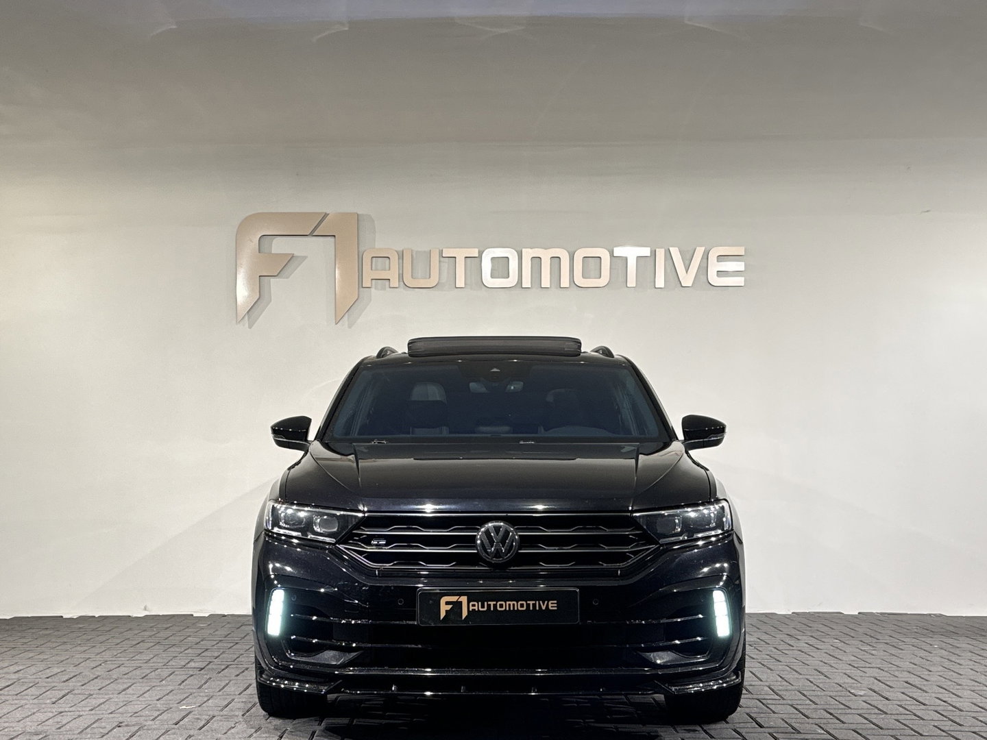 Volkswagen T-Roc 2.0 TSI 4Motion R Pano|Akra|Beats|Volleder