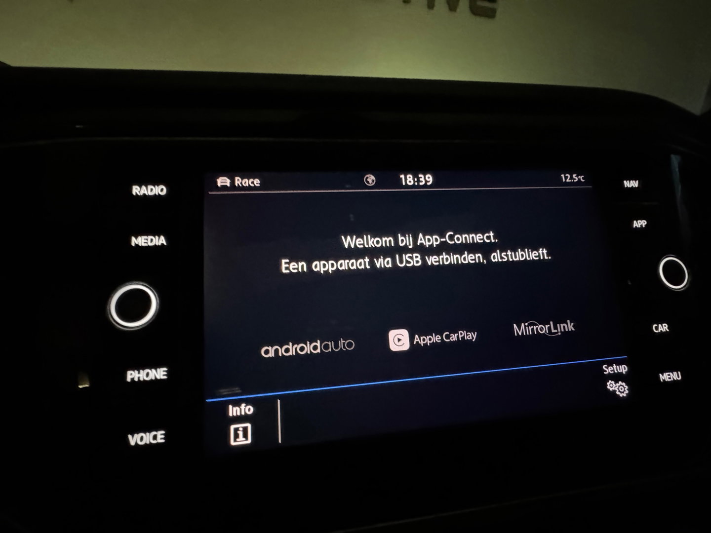 Volkswagen T-Roc 2.0 TSI 4Motion R Pano|Akra|Beats|Volleder