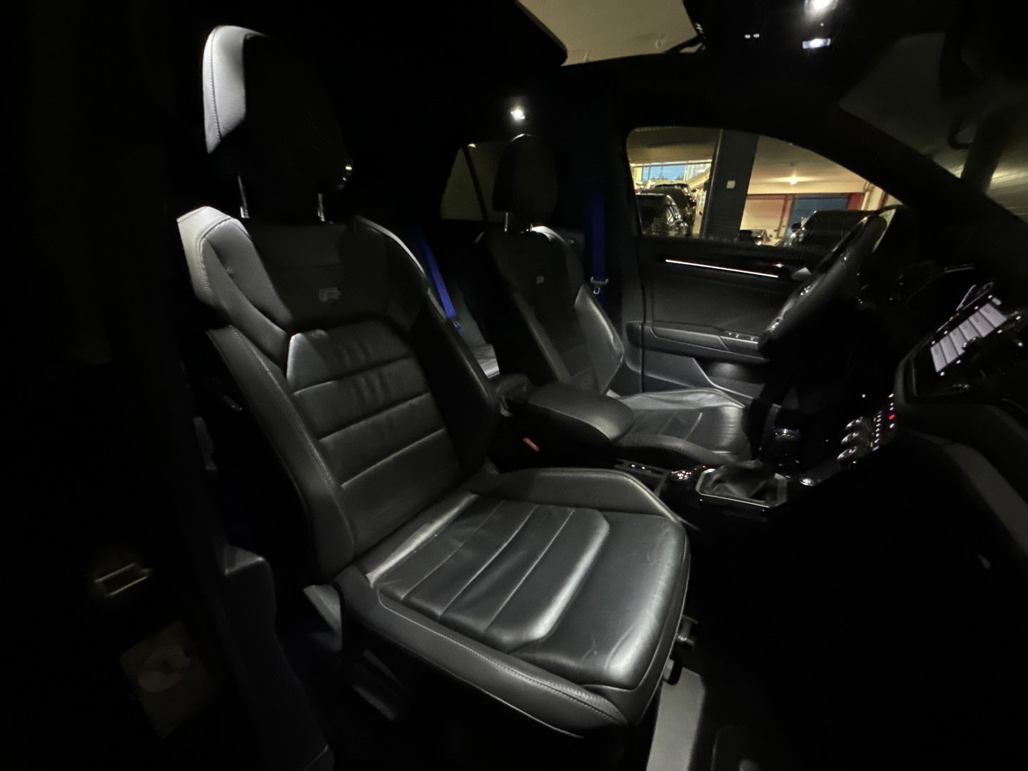 Volkswagen T-Roc 2.0 TSI 4Motion R Pano|Akra|Beats|Volleder