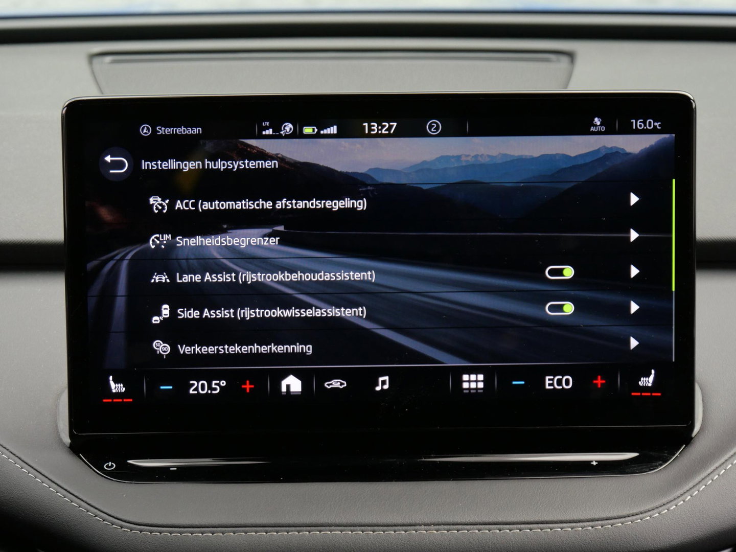 Škoda Enyaq iV 60 SPORTLINE/ ADAPTIVE CRUISE/ BLINDSPOT/ CLIMATE PACK/ 21INCH BETRIA/ SOH 92%