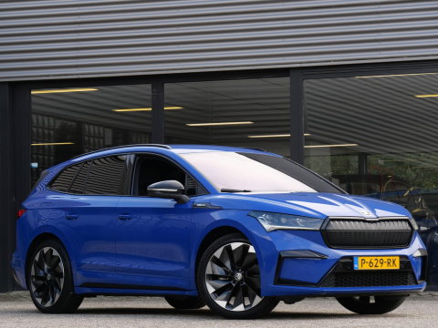 Škoda Enyaq iV 60 SPORTLINE/ ADAPTIVE CRUISE/ BLINDSPOT/ CLIMATE PACK/ 21INCH BETRIA/ SOH 92%
