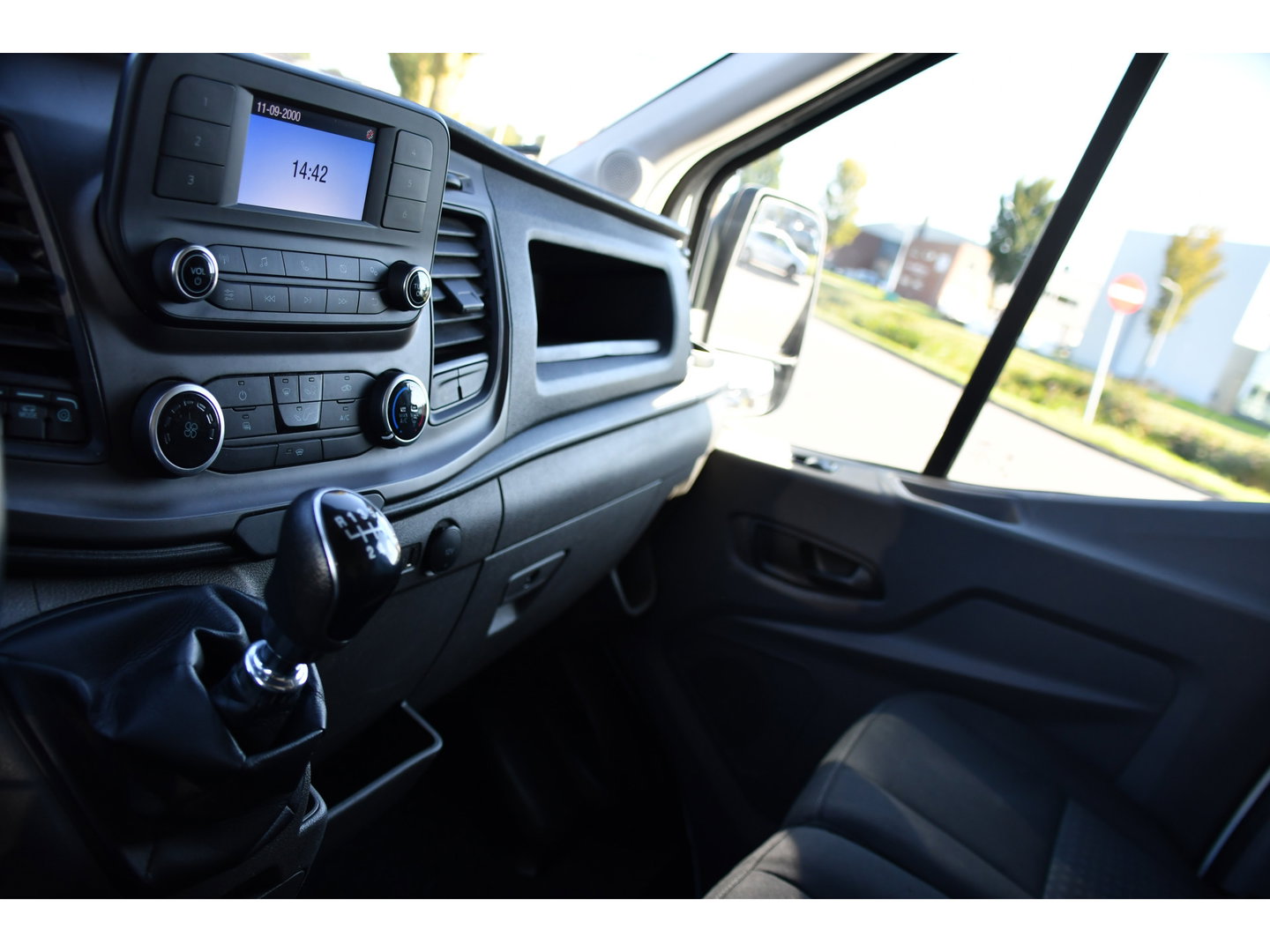 Ford Transit 350 2.0 TDCI L3H2 RWD PB Edition Camera, Cruise, 2 x Schuifdeur, Airco, 130pk, Radio, Uniek!