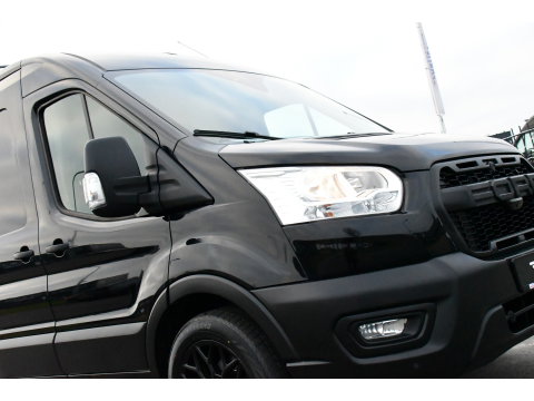 Ford Transit 350 2.0 TDCI L3H2 Black Edition Camera, Cruise, Caplay, Automaat, 130PK, Trekhaak, Multimedia, Sensoren, UNIEK!