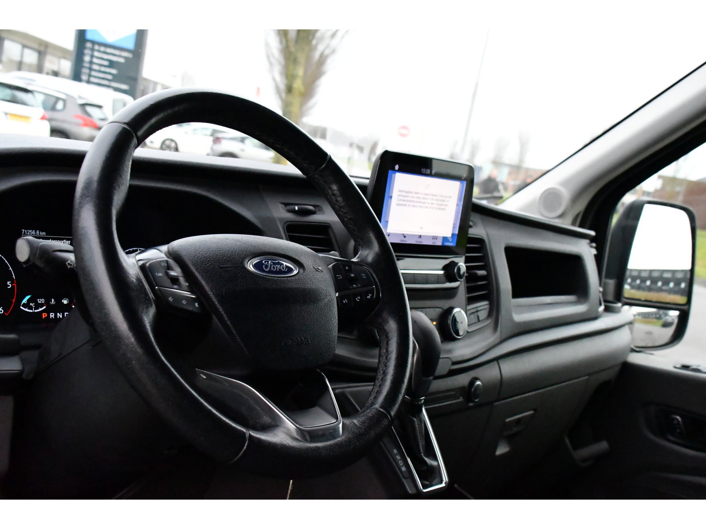 Ford Transit 350 2.0 TDCI L3H2 Black Edition Camera, Cruise, Caplay, Automaat, 130PK, Trekhaak, Multimedia, Sensoren, UNIEK!