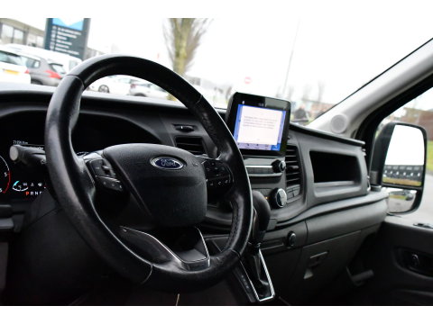 Ford Transit 350 2.0 TDCI L3H2 Black Edition Camera, Cruise, Caplay, Automaat, 130PK, Trekhaak, Multimedia, Sensoren, UNIEK!