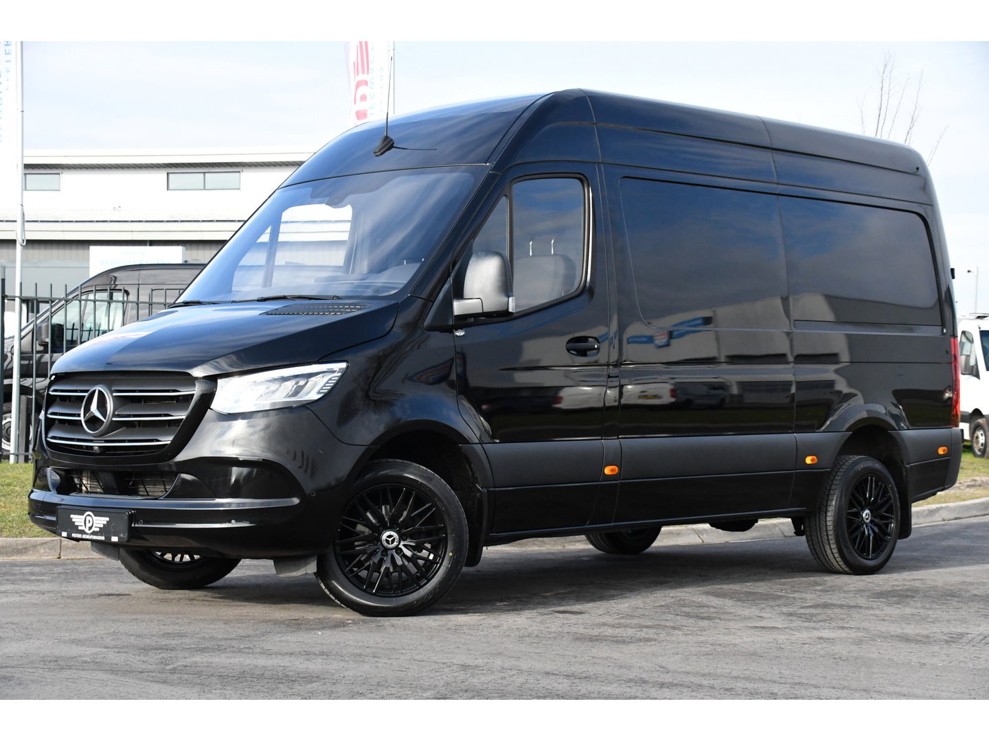 Mercedes-Benz Sprinter 317 1.9 CDI L2H2 Black Edition RWD Cruise, Camera,10.5'' Multimedia, Carplay, LED, Standkachel, Multimedia, 170pk, Automaat, UNIEK!