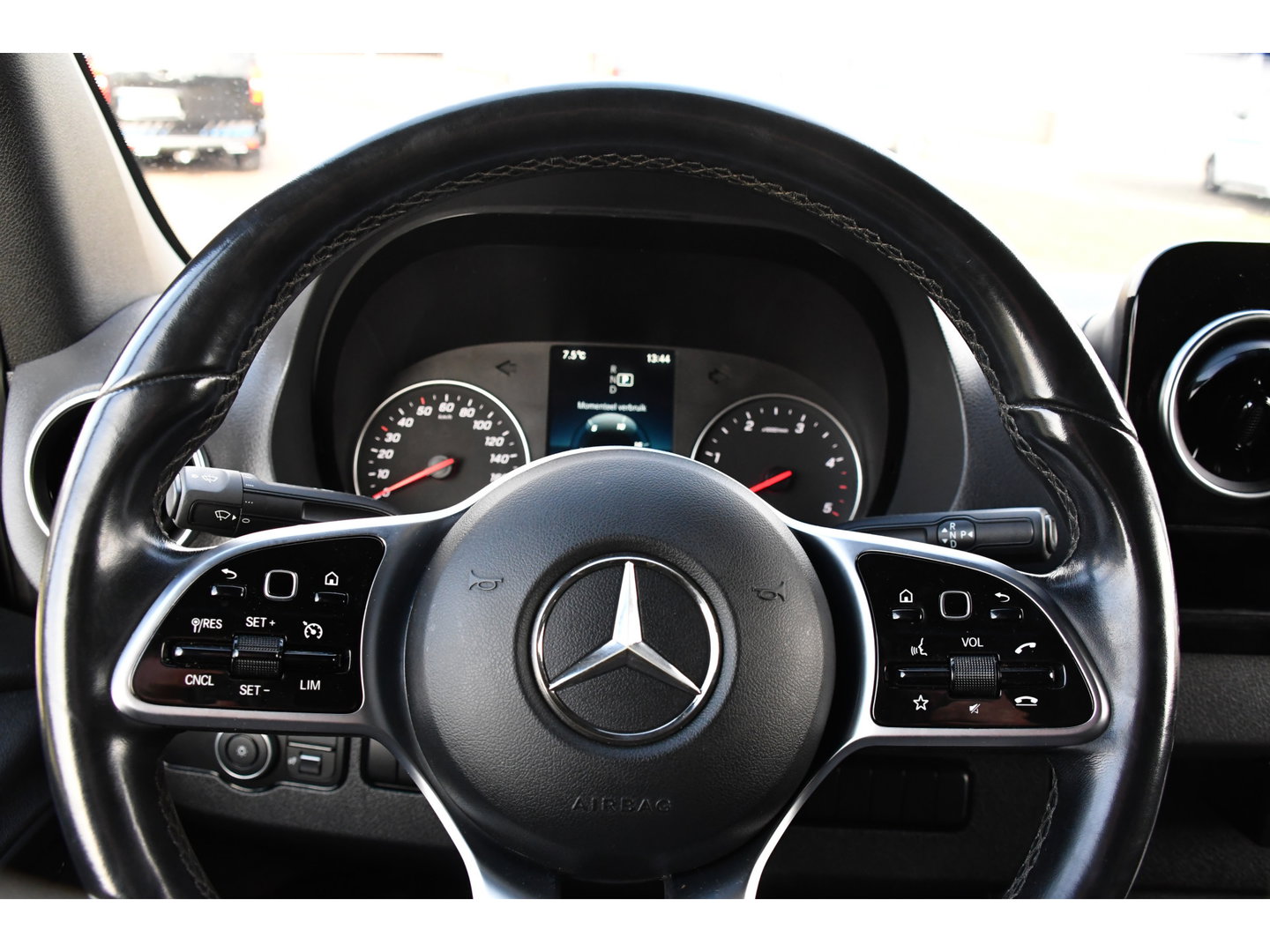 Mercedes-Benz Sprinter 317 1.9 CDI L2H2 Black Edition RWD Cruise, Camera,10.5'' Multimedia, Carplay, LED, Standkachel, Multimedia, 170pk, Automaat, UNIEK!