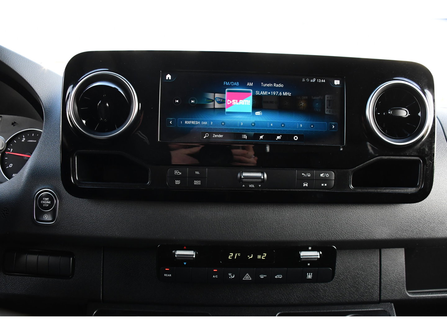 Mercedes-Benz Sprinter 317 1.9 CDI L2H2 Black Edition RWD Cruise, Camera,10.5'' Multimedia, Carplay, LED, Standkachel, Multimedia, 170pk, Automaat, UNIEK!