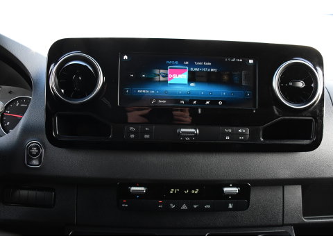Mercedes-Benz Sprinter 317 1.9 CDI L2H2 Black Edition RWD Cruise, Camera,10.5'' Multimedia, Carplay, LED, Standkachel, Multimedia, 170pk, Automaat, UNIEK!