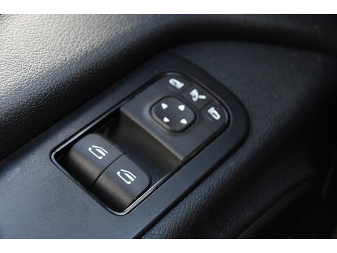Mercedes-Benz Sprinter 317 1.9 CDI L2H2 Black Edition RWD Cruise, Camera,10.5'' Multimedia, Carplay, LED, Standkachel, Multimedia, 170pk, Automaat, UNIEK!